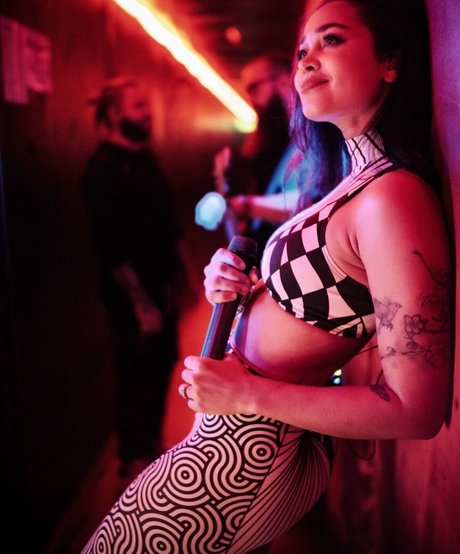 athletic blonde onlyfans nice galleries