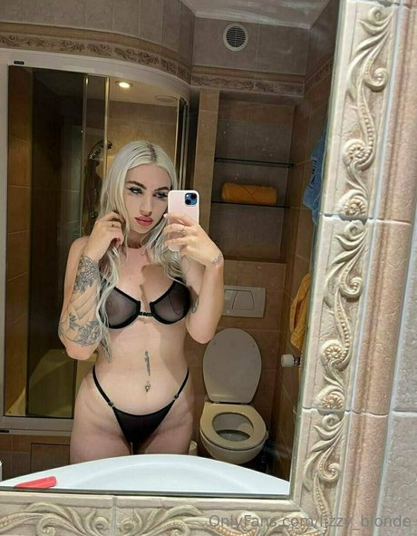 lizzy blonde pornstar nudes picture