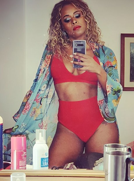 Roberta Rodrigues model sex archive