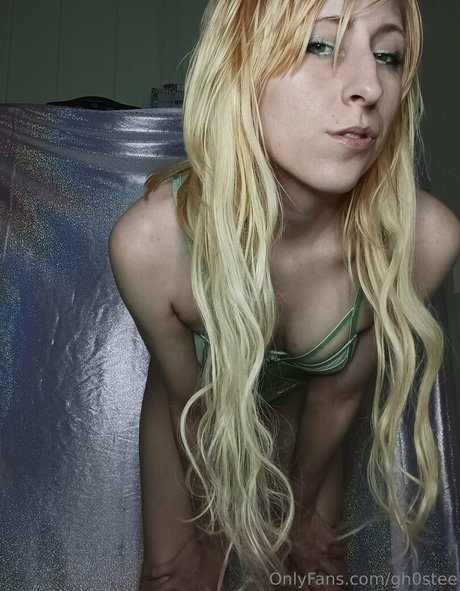 gh0stee model sexy images