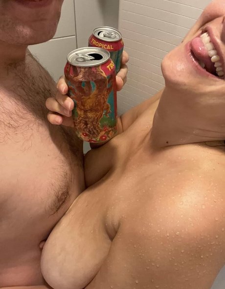 Mollie Peachy Melons perfect pornstar pic