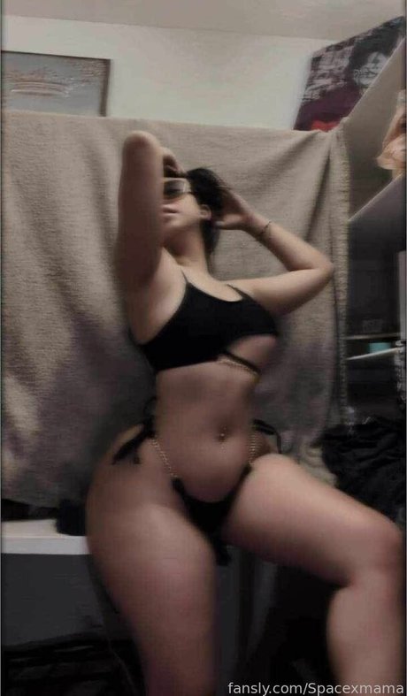 Nikitta Montilla nice model images