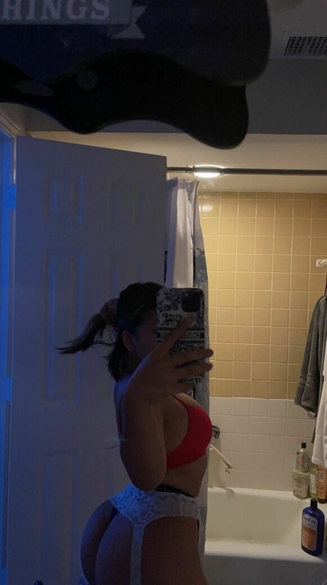 Nikitta Montilla star art images