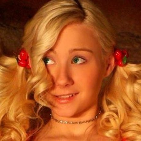 Sexy Pattycake exclusive actress images