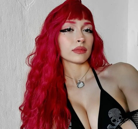 Thayn Bezerra naked star gallery