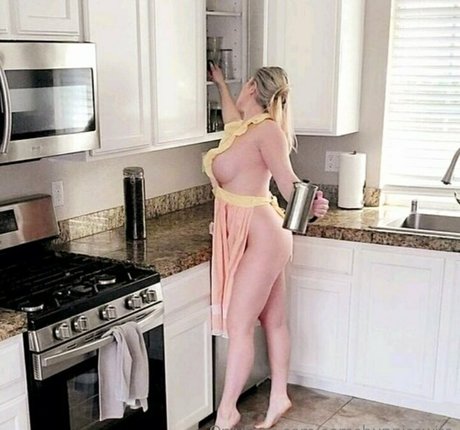 somebunnieswife naked star photo