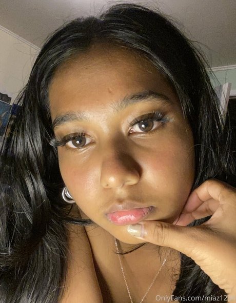 Miaz1234 exclusive model pics