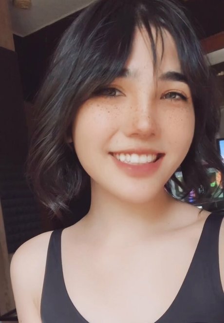 Sanagi Yuzu pornstar sexy pics