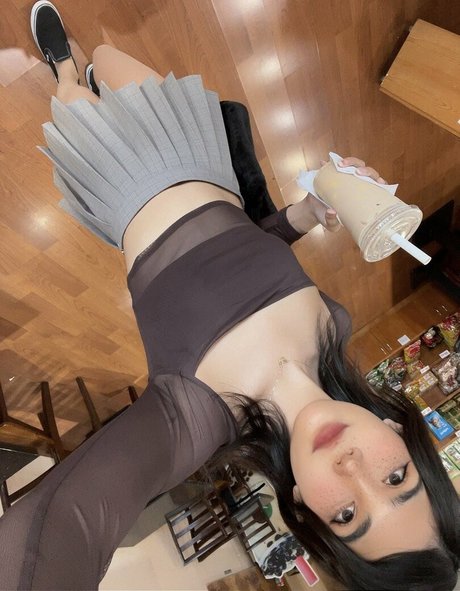 Sanagi Yuzu model free photos