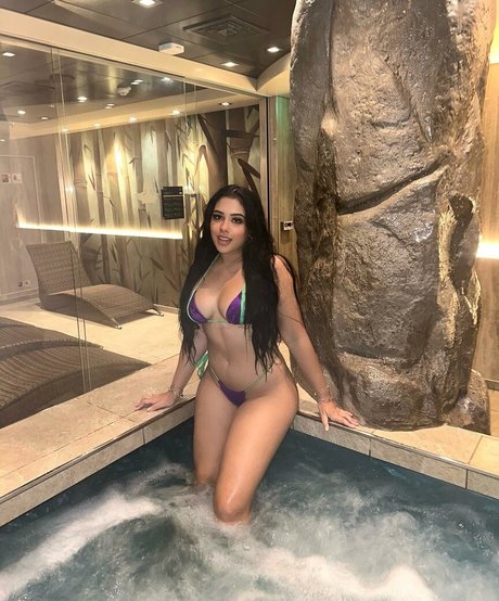 Cinthia Cruz pornstar nice pictures