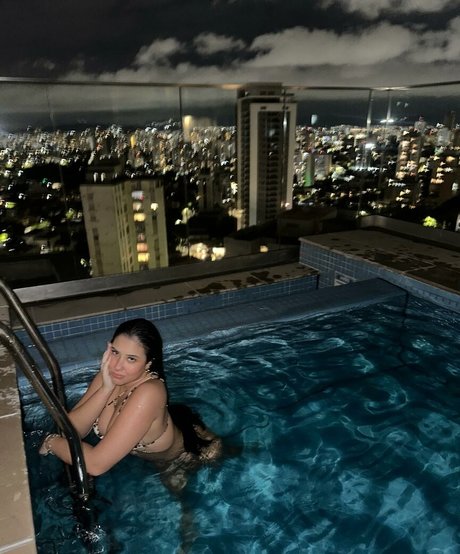 Cinthia Cruz pornstar nude galleries