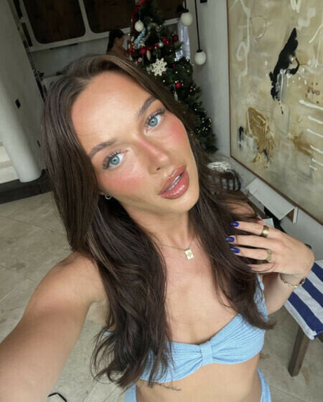 FlirtySienna pornstar art photos