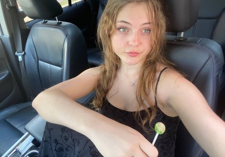 Nefffss model nude pictures