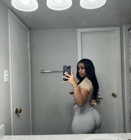 Iamdajahzhane star nude photos