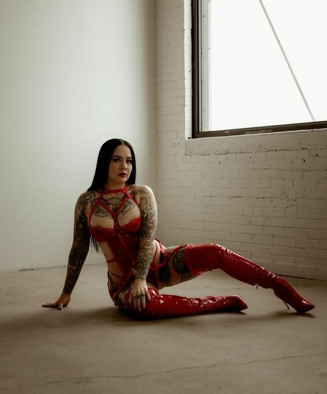 Megs v2 nude model images