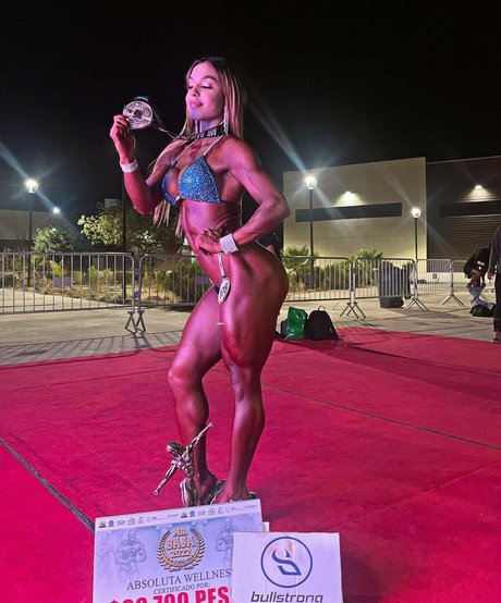 Lilian Nava Ruiz pornstar top picture