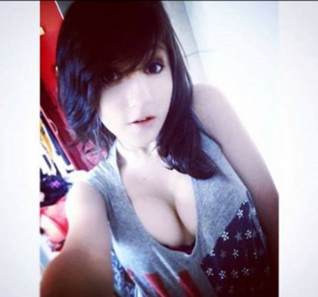 Yuunyu model pornographic gallery