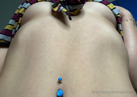 martitwerk naked actress image