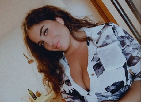 elviabombon naked star picture