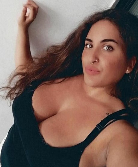 elviabombon model hot pics