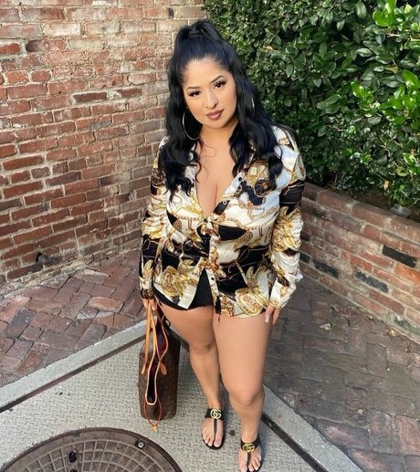 Janet Jae pornographic model picture