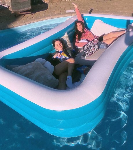 Amy Lynn pretty pornstar pics