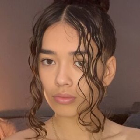 Leyalikesyou pornstar high quality pictures