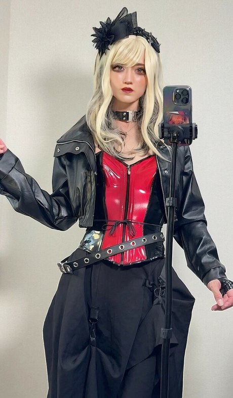 D Rei uno hot actress image