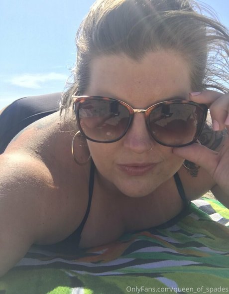 queen of spades naked model galleries