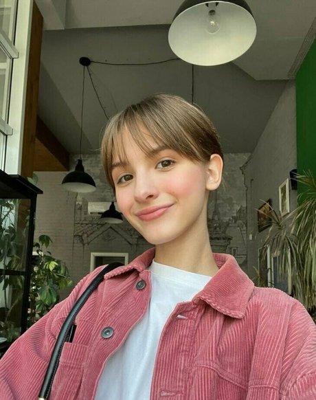 molly polly221 porn actress pictures