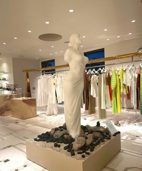 Emspensiveemily erotic star pictures