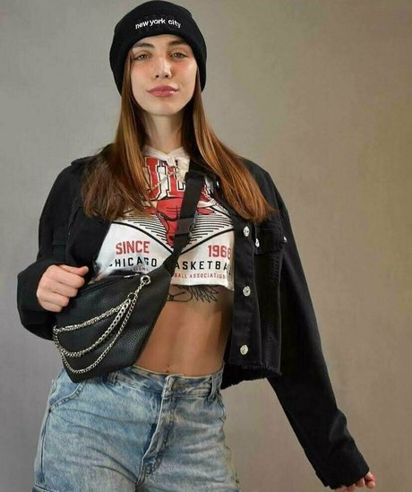 skinny wife onlyfans pretty pic