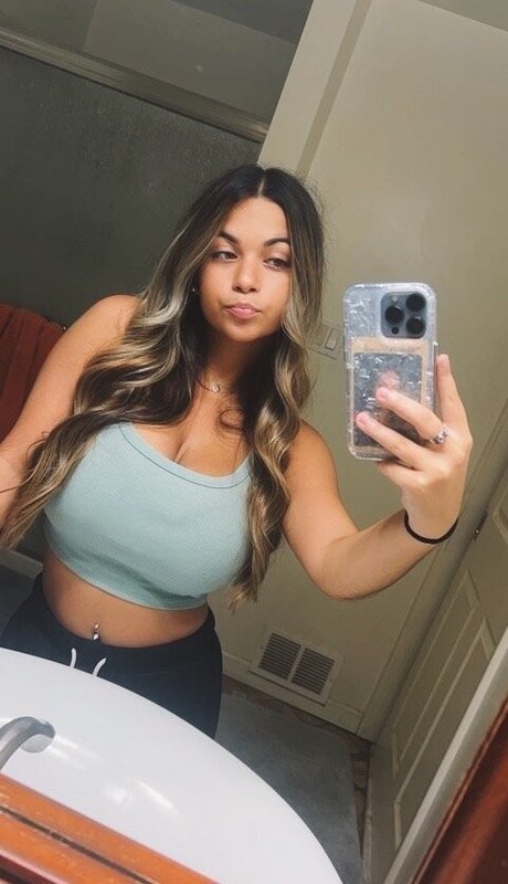 Ava Schillaci star adult images