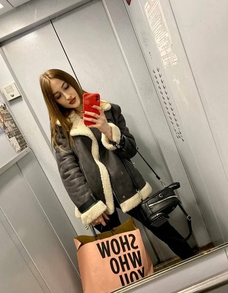 sofi teach pornographic actress picture