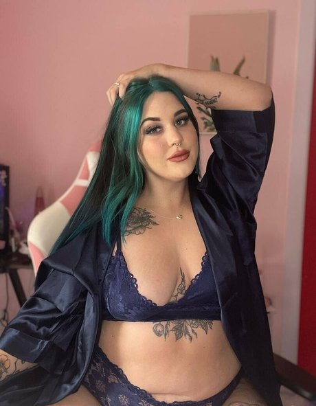 thechloecreamfree sex model image