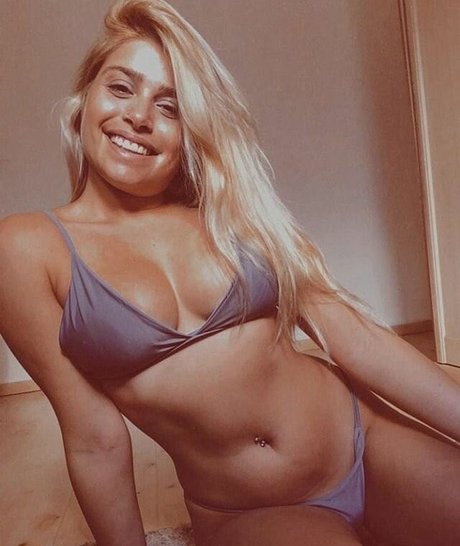 lesbian orgy onlyfans exclusive images