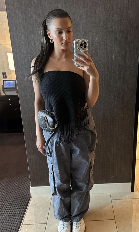 Tori Kelly nude actress pics