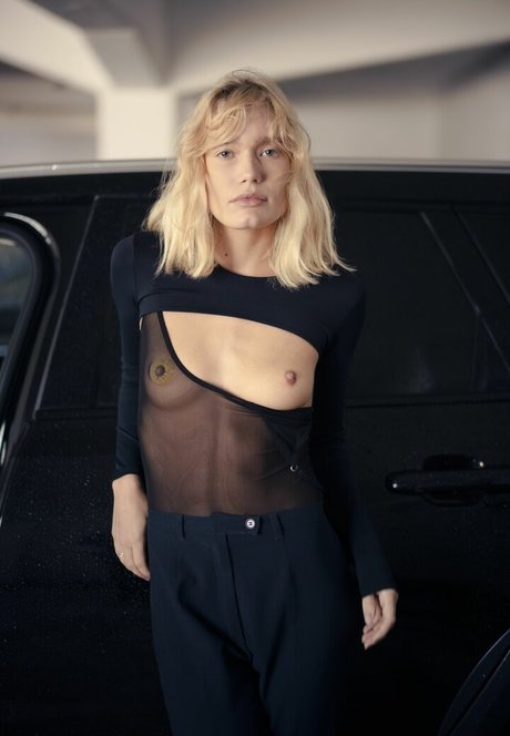 Dottir Model sexy actress pic