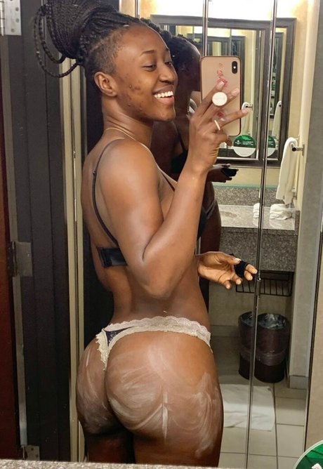 Queen Aminata porn star gallery