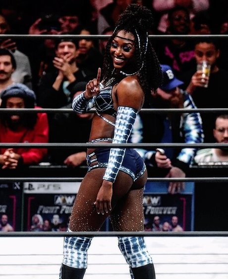 Queen Aminata pornographic model pics