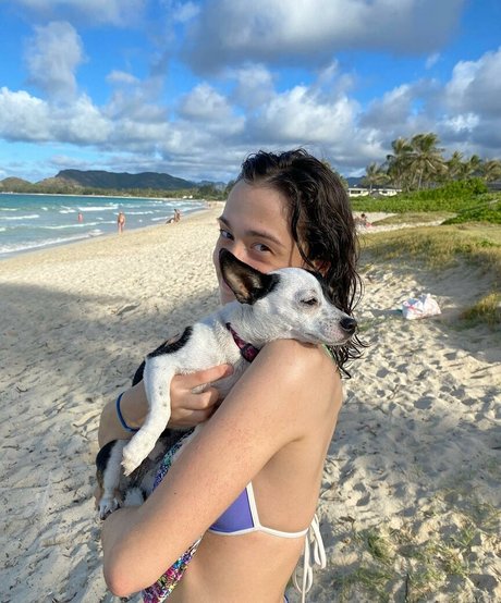 Dev Lemons star sexy picture