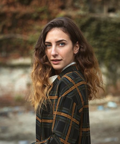 Hazar Motan model adult pic