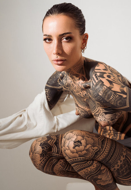 Leah Blum model top picture