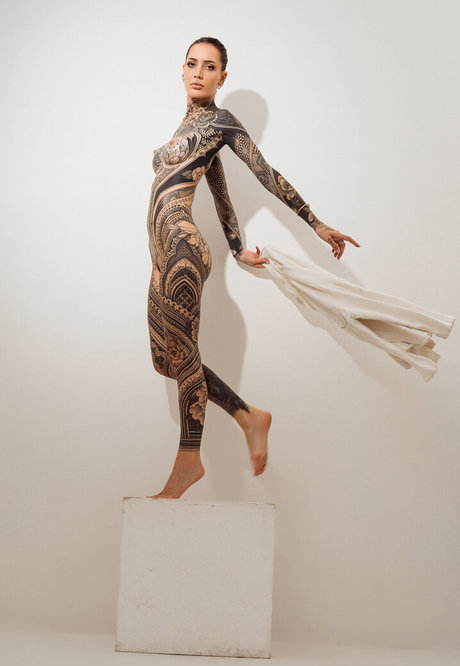 Leah Blum nude actress photo