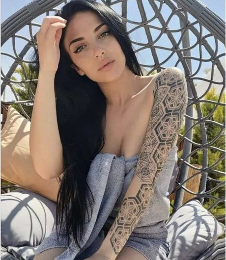 Alice Lane Pandini xxx actress picture