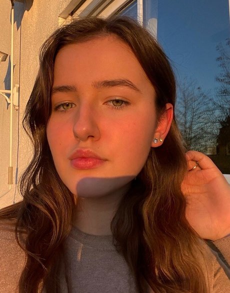 fabienne 1102 model nudes image