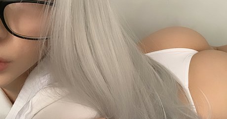 elsapookie model high quality photo