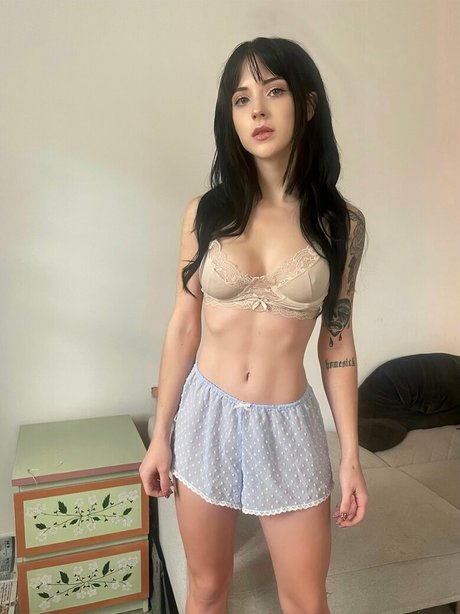 Frankiebunnie naked actress pics