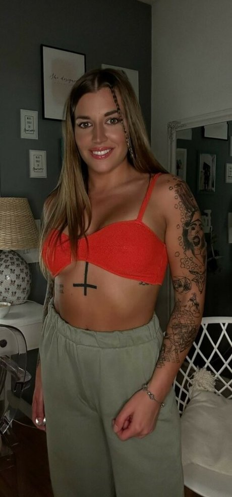 Silvia and Eveline Dellai hd actress images