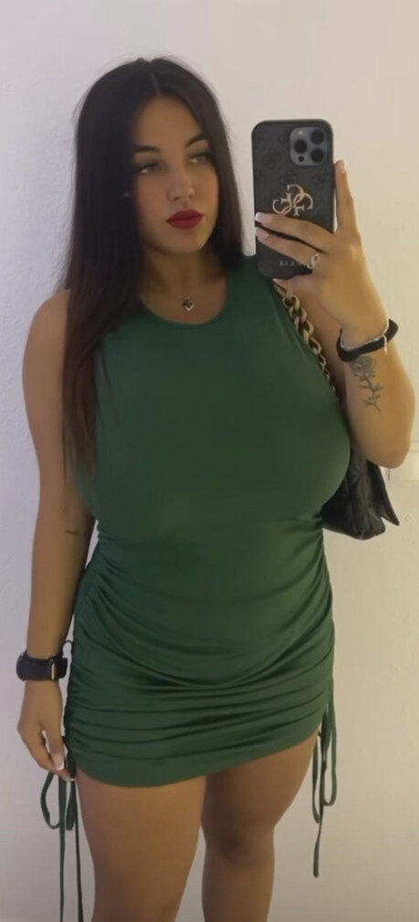 Anneris beautiful actress picture